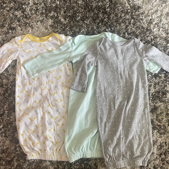 0-3 month girl sleepers - Picture 3 of 4